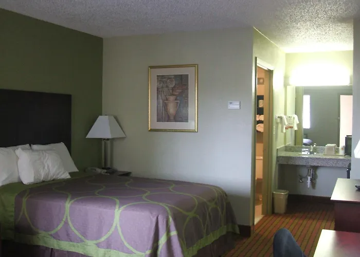 Super 8 By Wyndham Monticello Ar